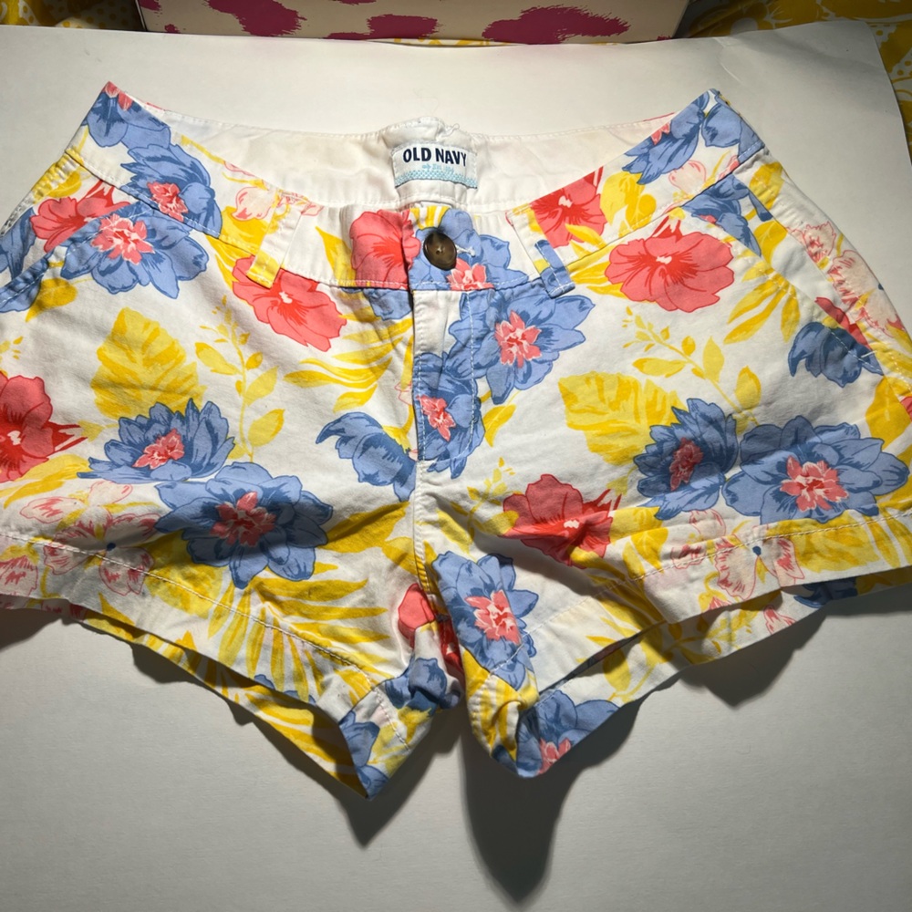 Old Navy Floral Short Size 2